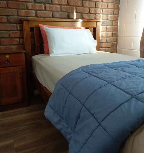 Desert Gum Retreat Gough St - Tourism Brisbane 11