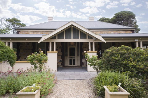 Yankalilla Bay Homestead - Tourism Brisbane 1