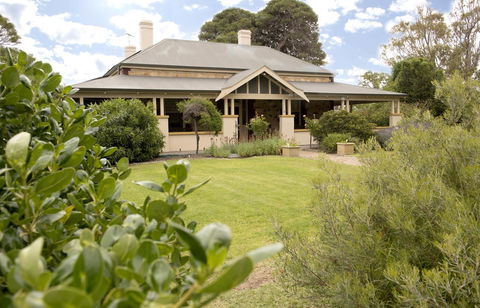 Yankalilla Bay Homestead - Tourism Brisbane 11