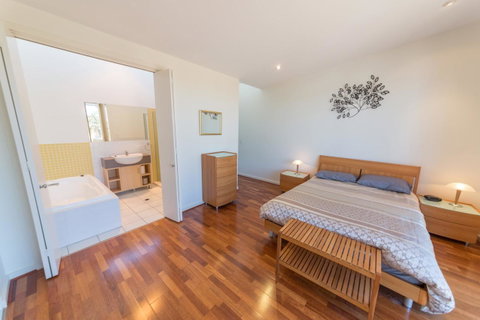 South Shores Villa 52 - Brisbane Tourism 17