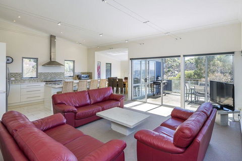 Saar River House - Tourism Brisbane 1
