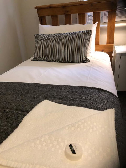 Cornwall Hotel - Tourism Brisbane 11