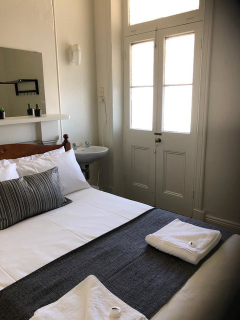 Cornwall Hotel - Tourism Brisbane 7