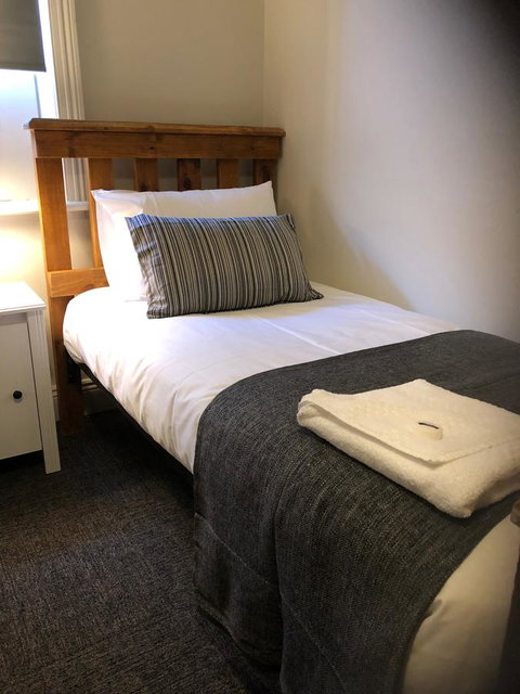 Cornwall Hotel - Tourism Brisbane 12