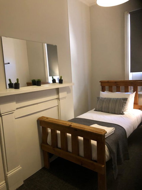 Cornwall Hotel - Tourism Brisbane 15