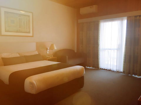 Desert Cave Hotel - Brisbane Tourism 42