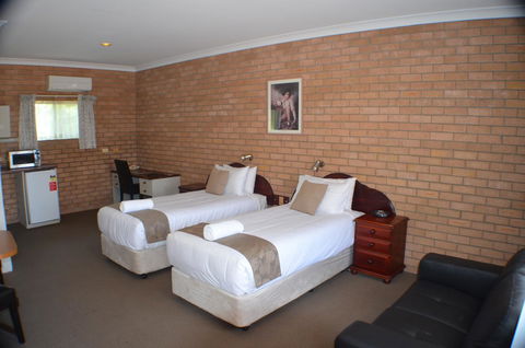Deer Park Motor Inn Armidale - Tourism Brisbane 3