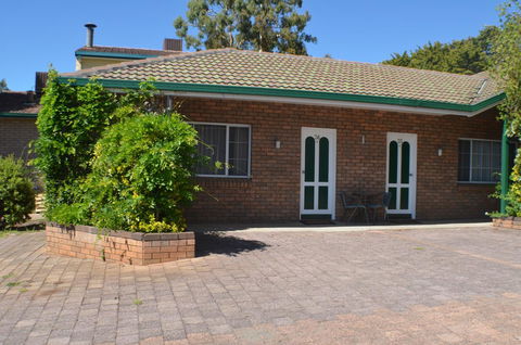 Deer Park Motor Inn Armidale - Tourism Brisbane 37