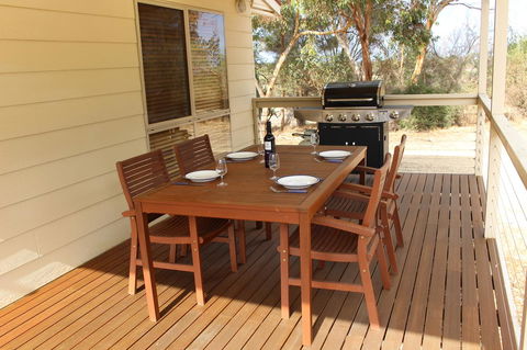 Shiraz Cottage - Tourism Brisbane 1