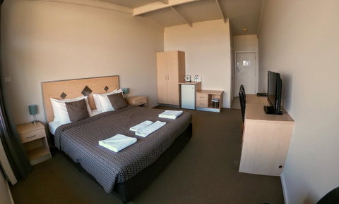 Highway One Motel - Brisbane Tourism 18