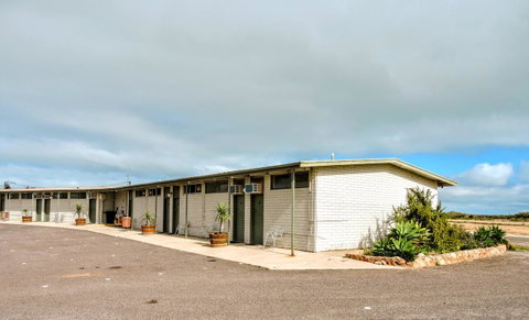 Highway One Motel - Brisbane Tourism 16
