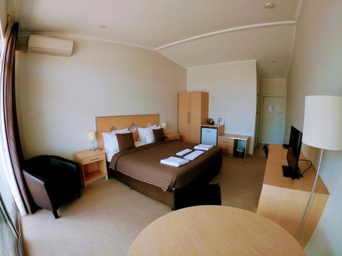 Highway One Motel - Brisbane Tourism 11