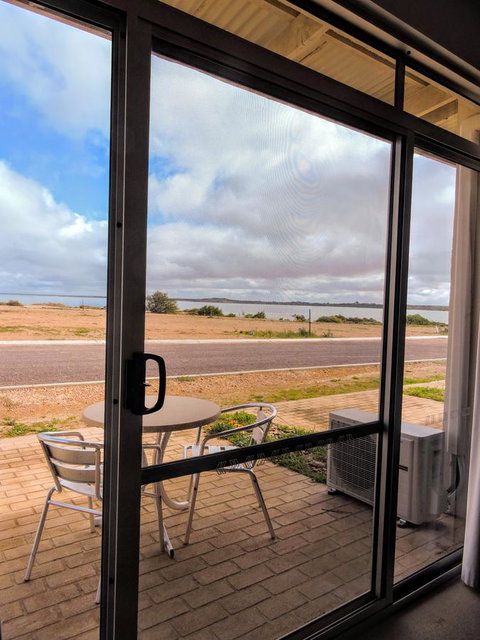 Highway One Motel - Brisbane Tourism 12
