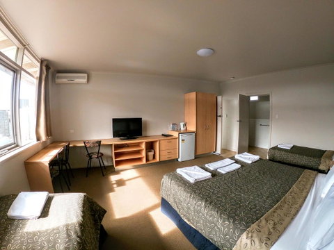 Highway One Motel - Brisbane Tourism 31