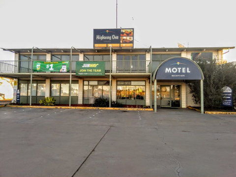 Highway One Motel - Brisbane Tourism 14