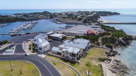 Robe Marina Accommodation - Tourism Brisbane 0