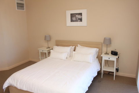 The Lighthouse - Beachfront Accommodation - Tourism Brisbane 6