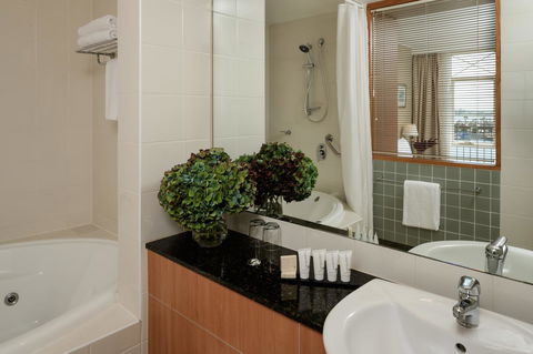 Rydges Newcastle - Tourism Brisbane 15