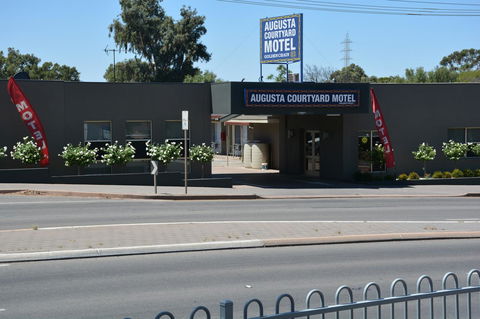 Augusta Courtyard Motel - Tourism Brisbane 12