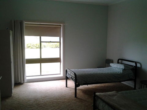 Hilltop Escape - Tourism Brisbane 4