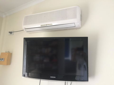 A Peaceful Cabin In The Country - Tourism Brisbane 8