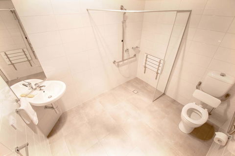 Wellington Lake Retreat - Tourism Brisbane 17