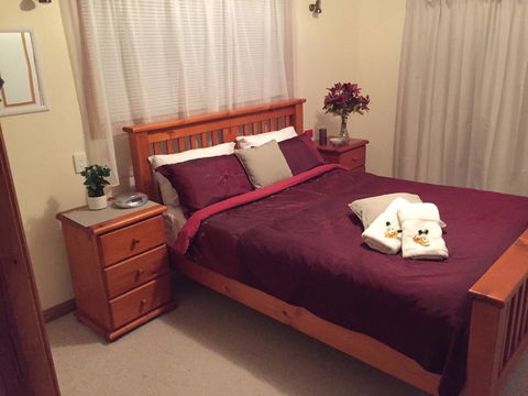 Rocks Retreat House With Sea Views - Tourism Brisbane 6