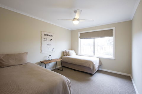 Flinders Bush Retreats - Tourism Brisbane 12