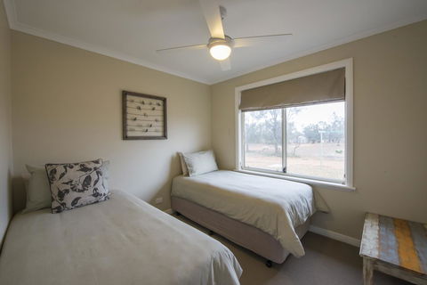 Flinders Bush Retreats - Tourism Brisbane 18