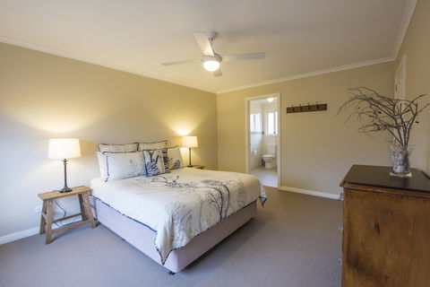 Flinders Bush Retreats - Tourism Brisbane 17