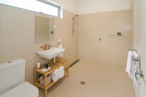Margaret River Beach Studios - Brisbane Tourism 2