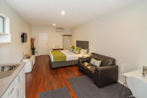 Margaret River Beach Studios - Brisbane Tourism 1