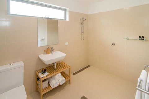 Margaret River Beach Studios - Brisbane Tourism 3