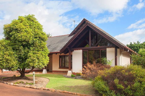 Margaret River Resort - Brisbane Tourism 9