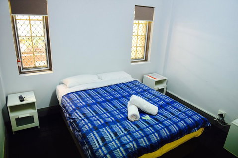 The Emperors Crown Hostel - Tourism Brisbane 13