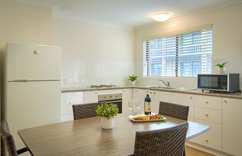 Albany Motel & Apartments - Tourism Brisbane 5