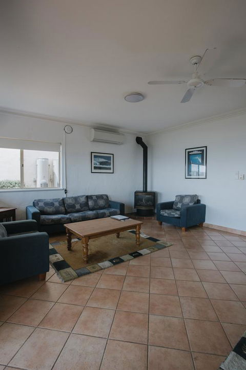 Canal Rocks Beachfront Apartments - Tourism Brisbane 26