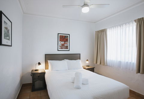 Canal Rocks Beachfront Apartments - Tourism Brisbane 7