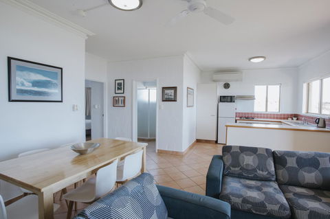 Canal Rocks Beachfront Apartments - Tourism Brisbane 5
