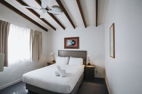 Canal Rocks Beachfront Apartments - Tourism Brisbane 14