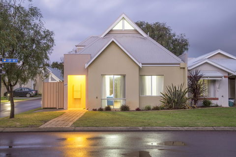 Cape View Beach Resort - Tourism Brisbane 27