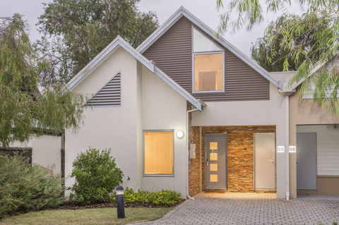 Cape View Beach Resort - Tourism Brisbane 7