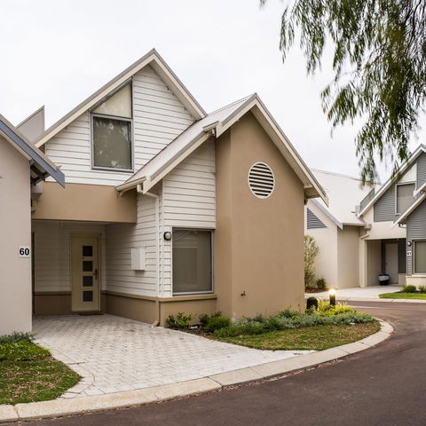 Cape View Beach Resort - Tourism Brisbane 32