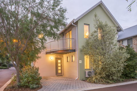 Cape View Beach Resort - Tourism Brisbane 22