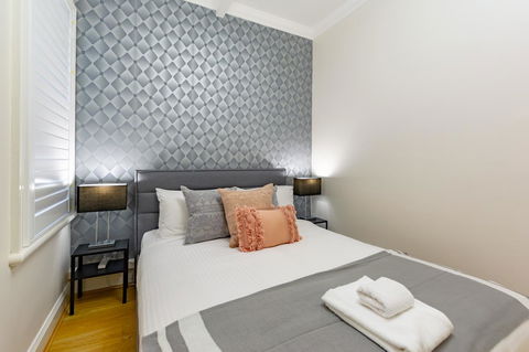 Heritage Townhouse Near Harbour Bridge - Brisbane Tourism 27