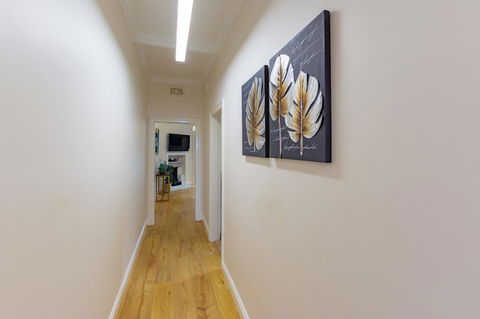 Heritage Townhouse Near Harbour Bridge - Brisbane Tourism 12