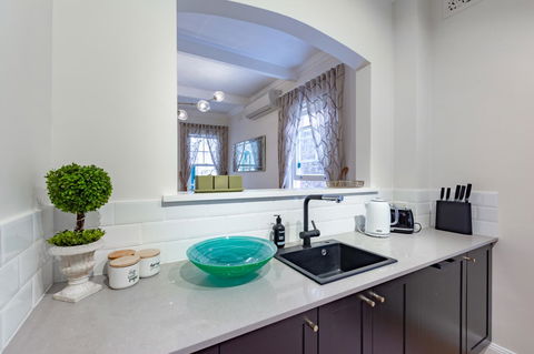 Heritage Townhouse Near Harbour Bridge - Brisbane Tourism 35