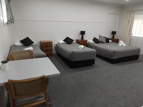 Ben Chifley Motor Inn - Tourism Brisbane 8