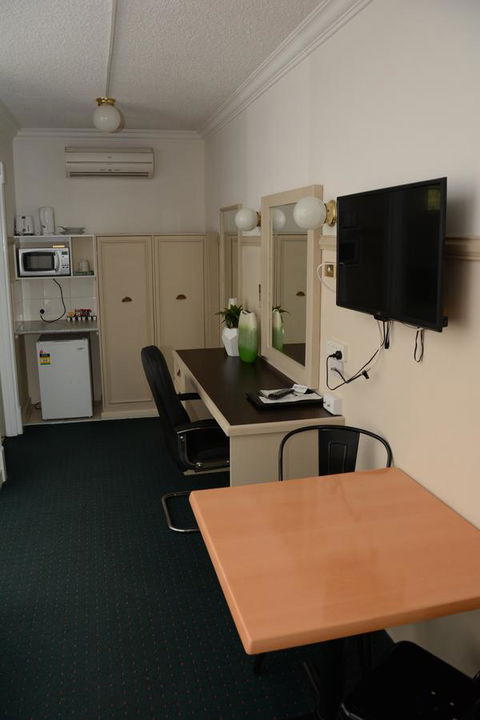 Ben Chifley Motor Inn - Tourism Brisbane 17