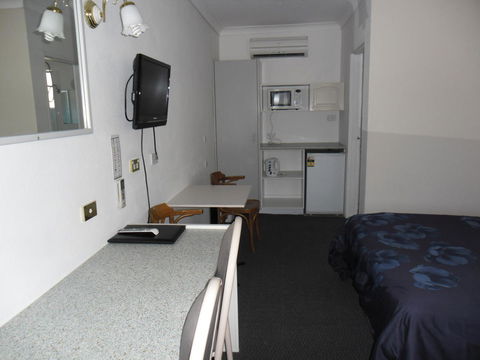 Ben Chifley Motor Inn - Tourism Brisbane 31